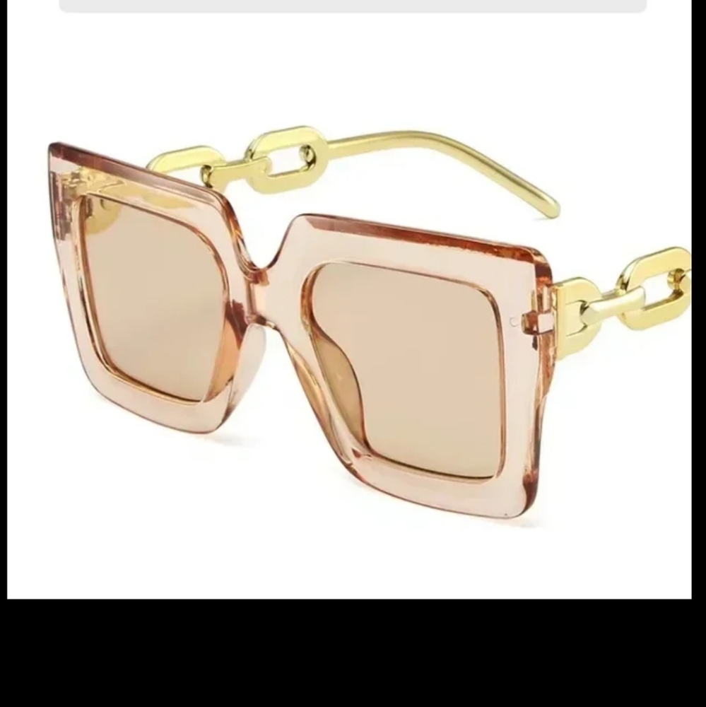 🎄NWT UV Sunglasses